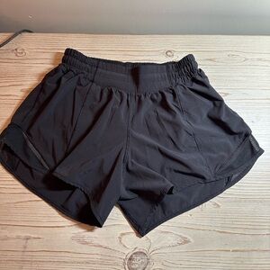 Lululemon Hotty Hot Low-Rise Lined Shorts | Black | Size 4 Tall